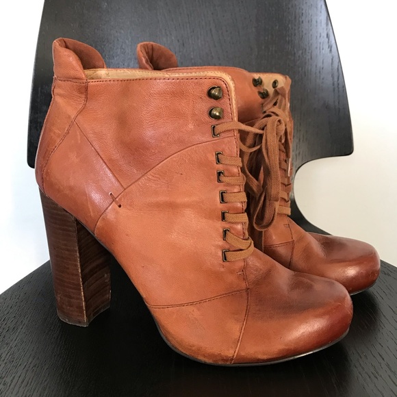 Beautiful brown leather boot heels - Picture 1 of 4